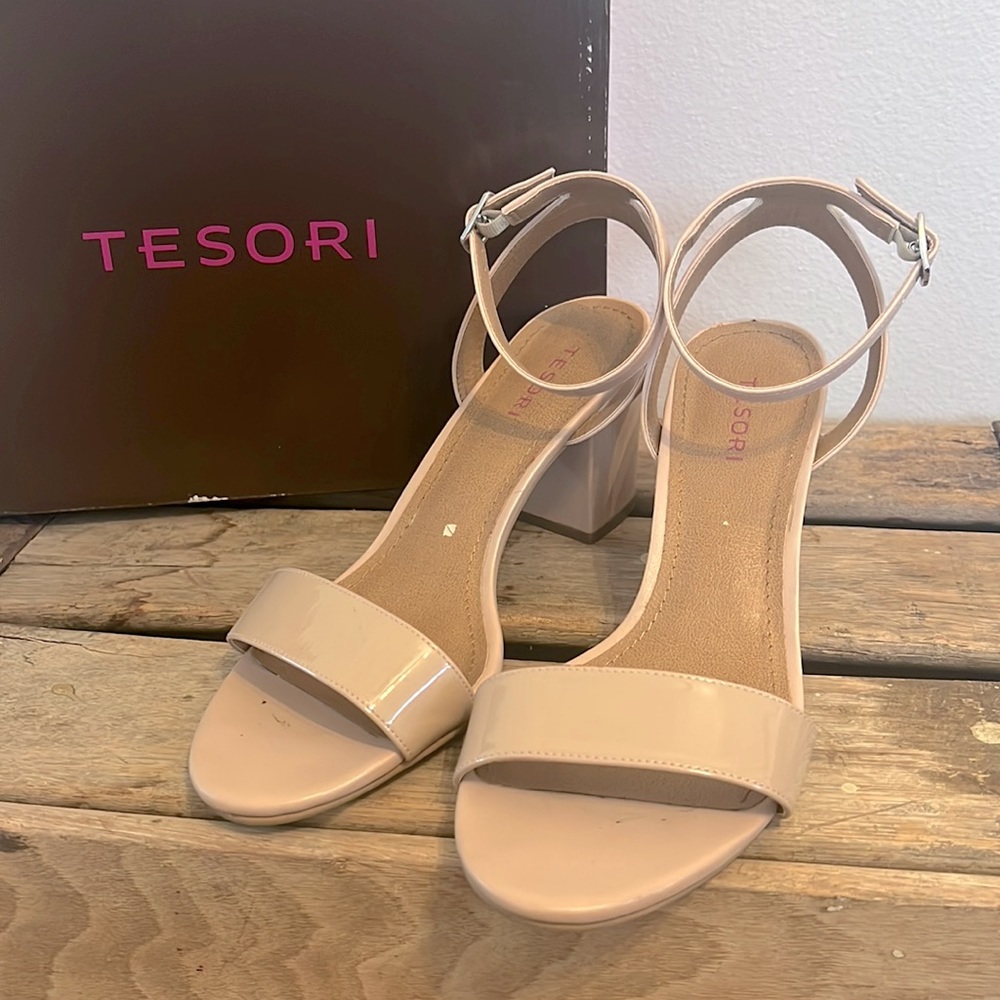 Tesori Nude Leather Strappy Sandal with Kitten Heel, size 9.5